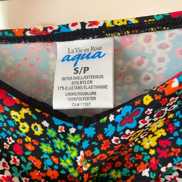 La Vie en Rose Floral Tankini Top 🌸 - Picture 3 of 4